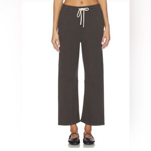 NWT Perfect White Tee Fallon Barrel Wide-Leg Joggers